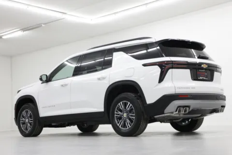 More photos of 2026 Chevrolet Traverse AWD LT at Jim Falk Motors, MO