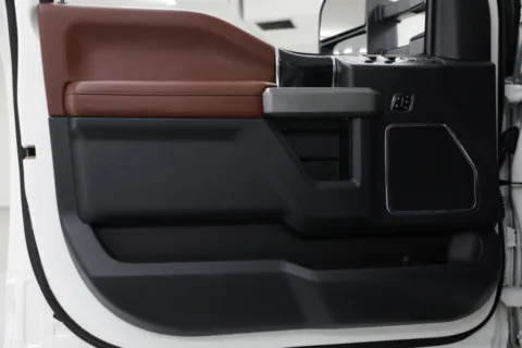 Photos of 2022 Ford Super Duty F-250 SRW Platinum for sale in Clinton, MO at Jim Falk Motors