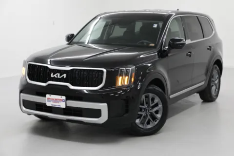 More photos of 2024 Kia Telluride LX at Jim Falk Motors, MO