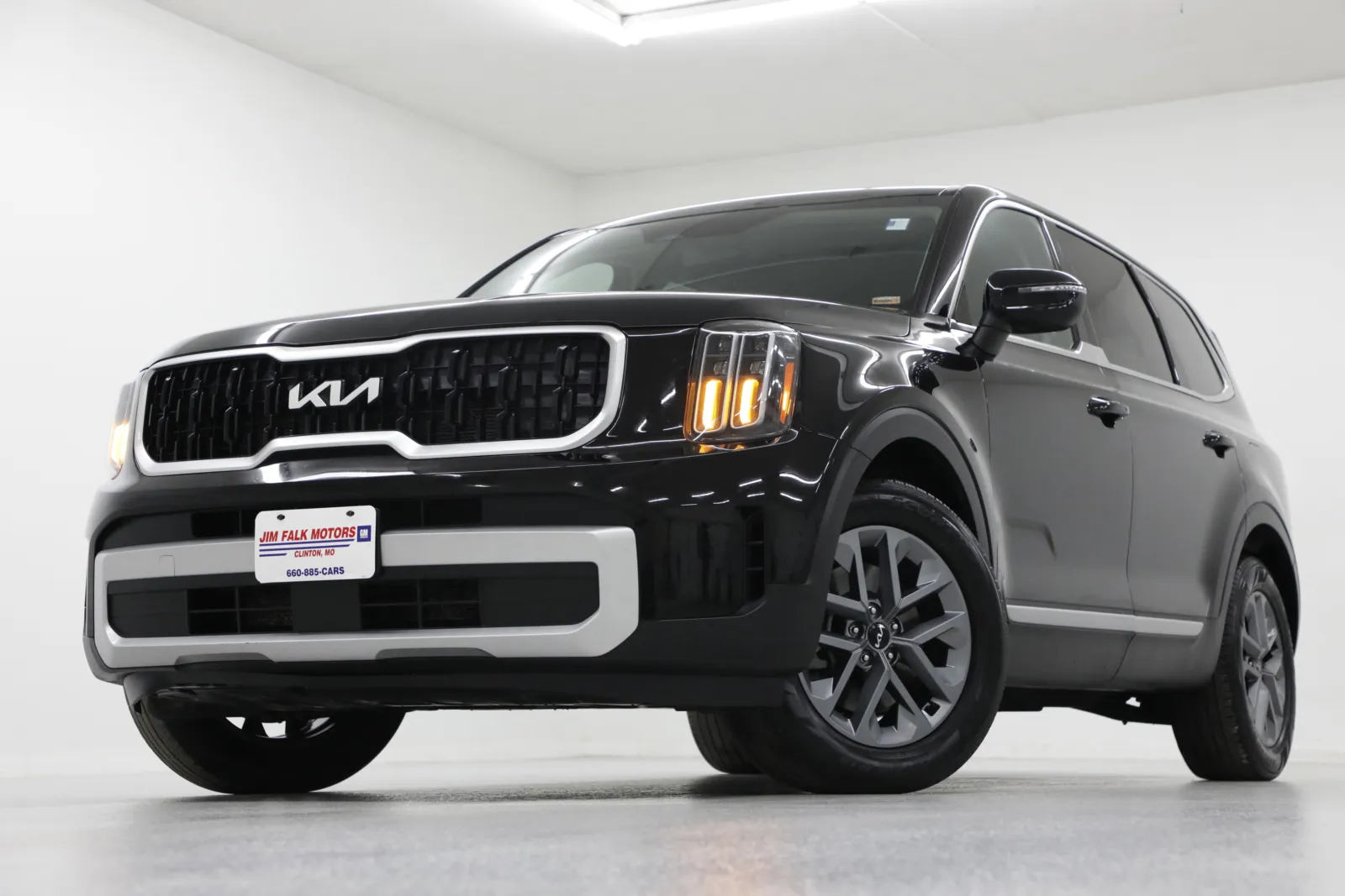 Black 2024 Kia Telluride LX for sale in Clinton, MO