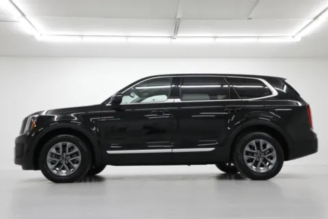 Another view of 2024 Kia Telluride LX for sale in Clinton, MO at Jim Falk Motors