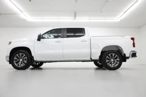 Another view of 2022 Chevrolet Silverado 1500 LT for sale in Clinton, MO at Jim Falk Motors