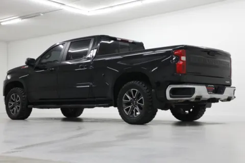 More photos of 2021 Chevrolet Silverado 1500 LT at Jim Falk Motors, MO