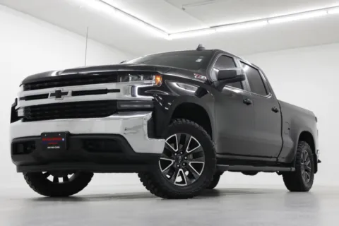 Black 2021 Chevrolet Silverado 1500 LT for sale in Clinton, MO