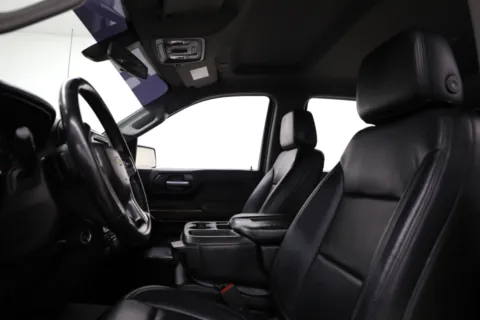 More photos of 2021 Chevrolet Silverado 1500 LT at Jim Falk Motors, MO