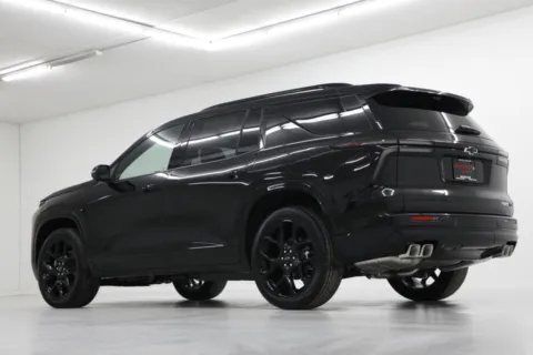 More photos of 2026 Chevrolet Traverse AWD RS at Jim Falk Motors, MO