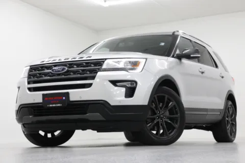 Silver 2018 Ford Explorer XLT for sale in Clinton, MO