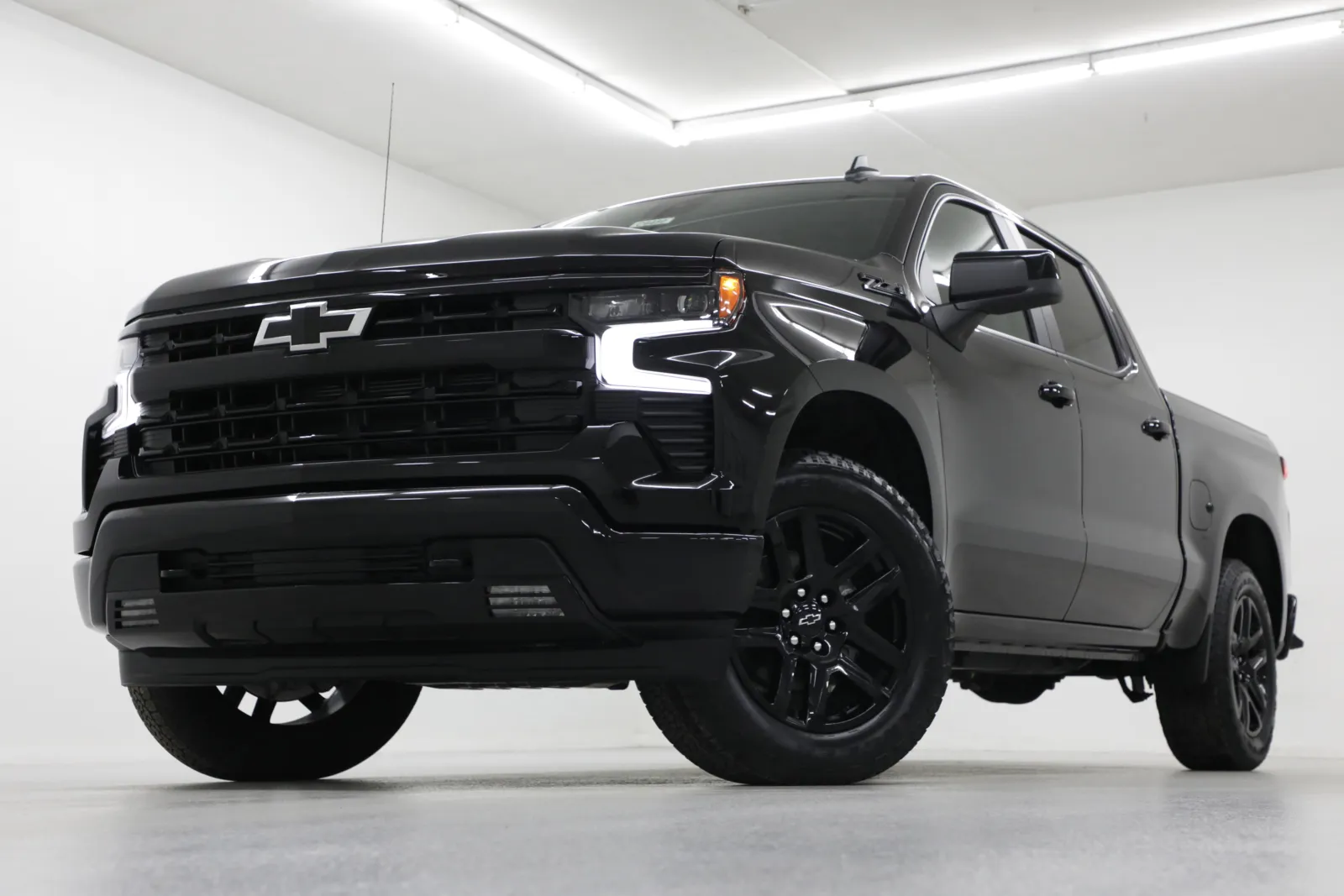 Black 2026 Chevrolet Silverado 1500 RST for sale in Clinton, MO