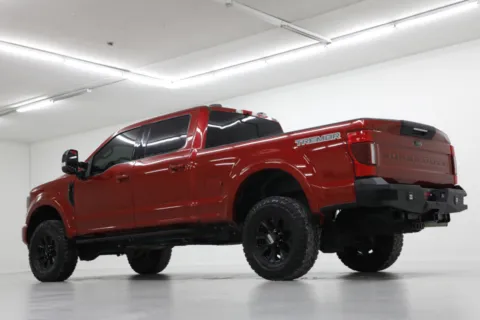 More photos of 2022 Ford Super Duty F-250 SRW LARIAT at Jim Falk Motors, MO