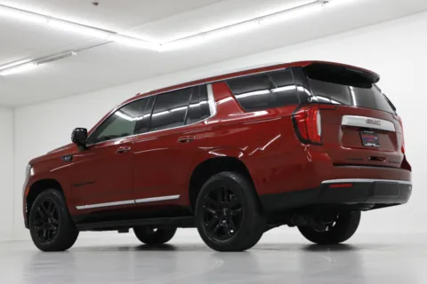 More photos of 2021 GMC Yukon Denali at Jim Falk Motors, MO