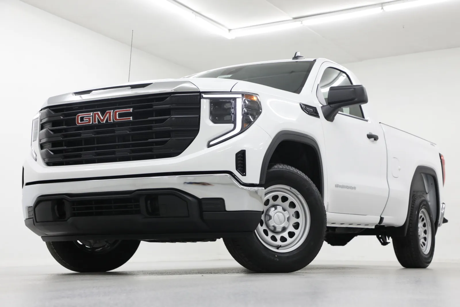 2026 GMC Sierra 4WD Regular Cab Standard Box Pro's photo