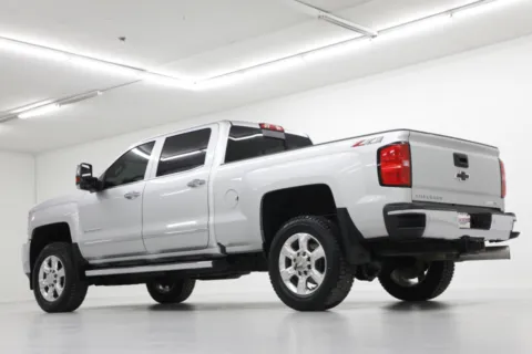 More photos of 2019 Chevrolet Silverado 2500HD LTZ at Jim Falk Motors, MO