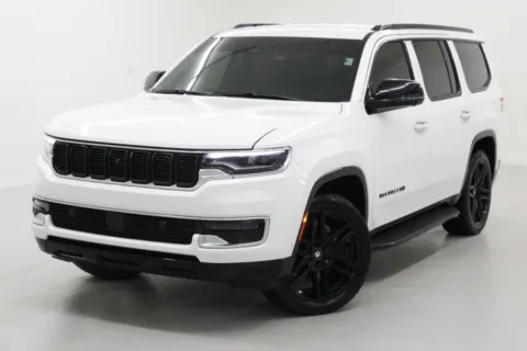 More photos of 2023 Jeep Wagoneer at Jim Falk Motors, MO