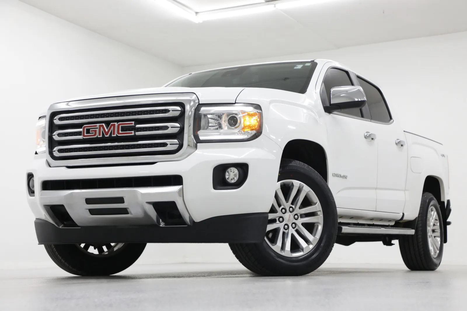 White 2018 GMC Canyon 4WD SLT for sale in Clinton, MO
