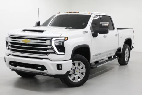 More photos of 2024 Chevrolet Silverado 2500HD High Country at Jim Falk Motors, MO