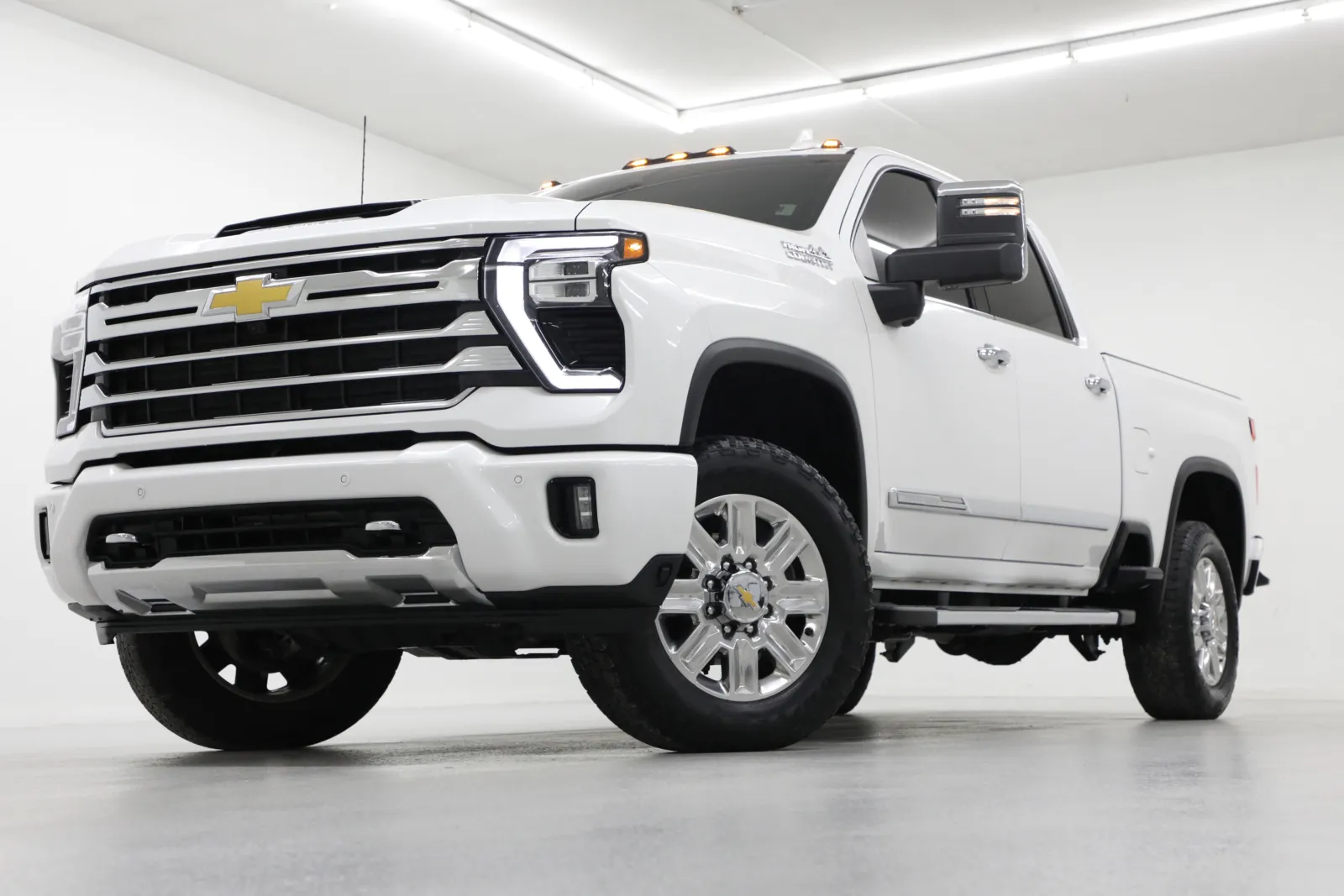 White 2024 Chevrolet Silverado 2500HD High Country for sale in Clinton, MO