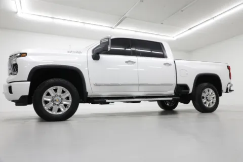 Photos of 2024 Chevrolet Silverado 2500HD High Country for sale in Clinton, MO at Jim Falk Motors