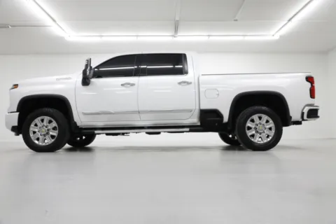 Another view of 2024 Chevrolet Silverado 2500HD High Country for sale in Clinton, MO at Jim Falk Motors