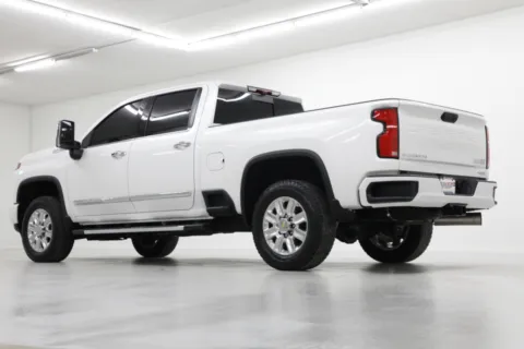 More photos of 2024 Chevrolet Silverado 2500HD High Country at Jim Falk Motors, MO