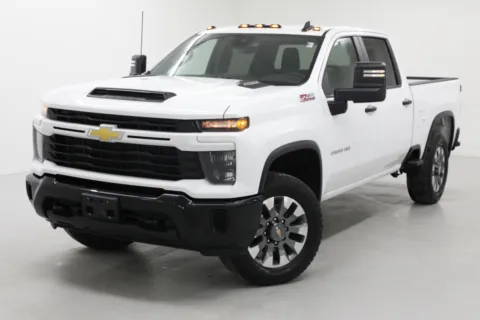 White 2026 Chevrolet Silverado 2500HD Custom for sale in Clinton, MO