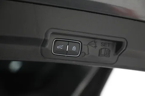 More photos of 2022 Ford Explorer XLT at Jim Falk Motors, MO