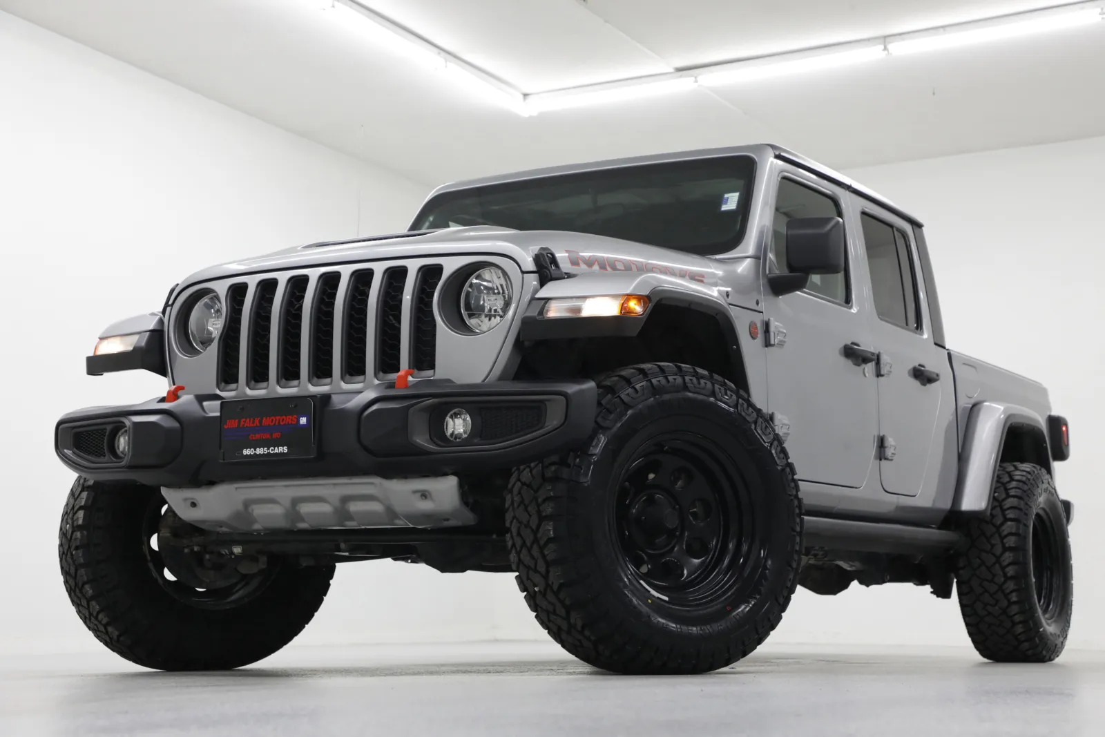 Silver 2021 Jeep Gladiator Mojave for sale in Clinton, MO