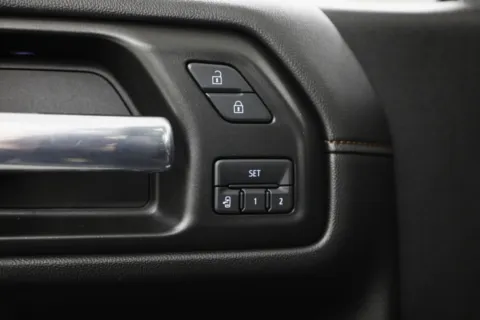 More photos of 2019 GMC Sierra 1500 AT4 at Jim Falk Motors, MO