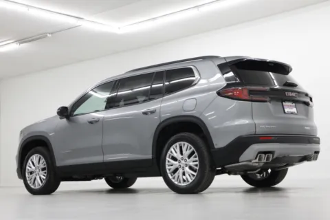 More photos of 2026 GMC Acadia FWD Elevation at Jim Falk Motors, MO