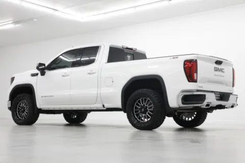 More photos of 2026 GMC Sierra 1500 SLE at Jim Falk Motors, MO