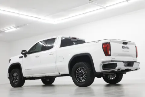More photos of 2026 GMC Sierra 1500 SLE at Jim Falk Motors, MO