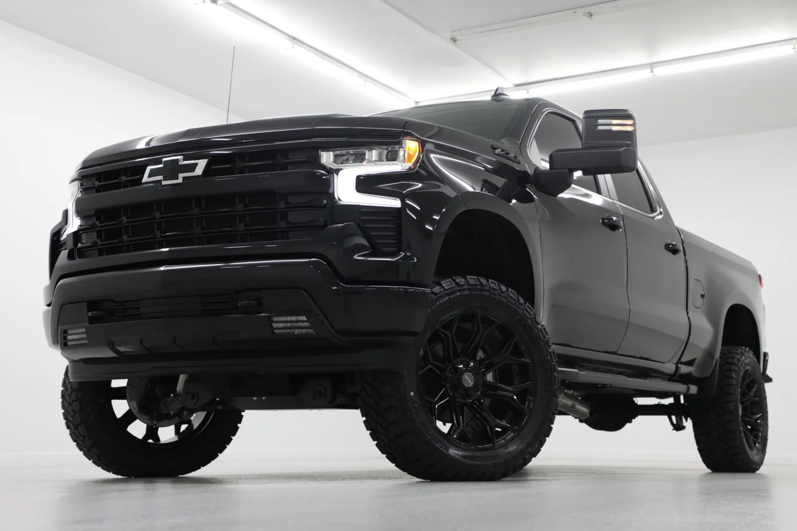 Black 2026 Chevrolet Silverado 1500 RST for sale in Clinton, MO