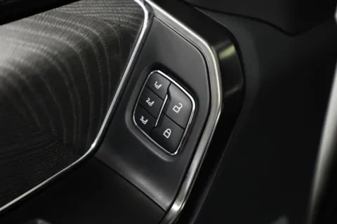 More photos of 2021 Ford F-150 Platinum at Jim Falk Motors, MO