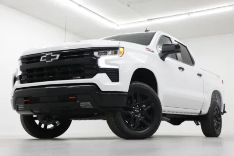 White 2026 Chevrolet Silverado 1500 LT Trail Boss for sale in Clinton, MO