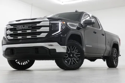 Black 2026 GMC Sierra 1500 SLE for sale in Clinton, MO