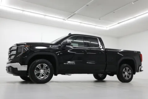 Photos of 2026 GMC Sierra 1500 SLE for sale in Clinton, MO at Jim Falk Motors