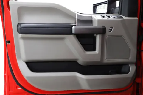 More photos of 2021 Ford Super Duty F-250 SRW XLT at Jim Falk Motors, MO