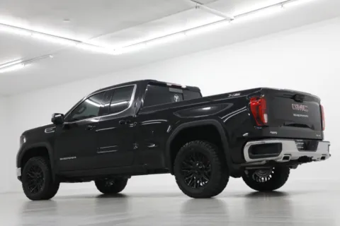 More photos of 2026 GMC Sierra 1500 SLE at Jim Falk Motors, MO