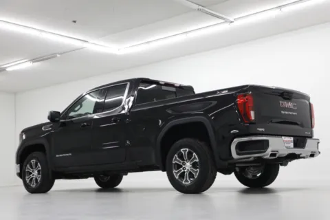 More photos of 2026 GMC Sierra 1500 SLE at Jim Falk Motors, MO