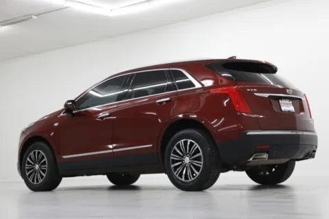 More photos of 2017 Cadillac XT5 Luxury FWD at Jim Falk Motors, MO