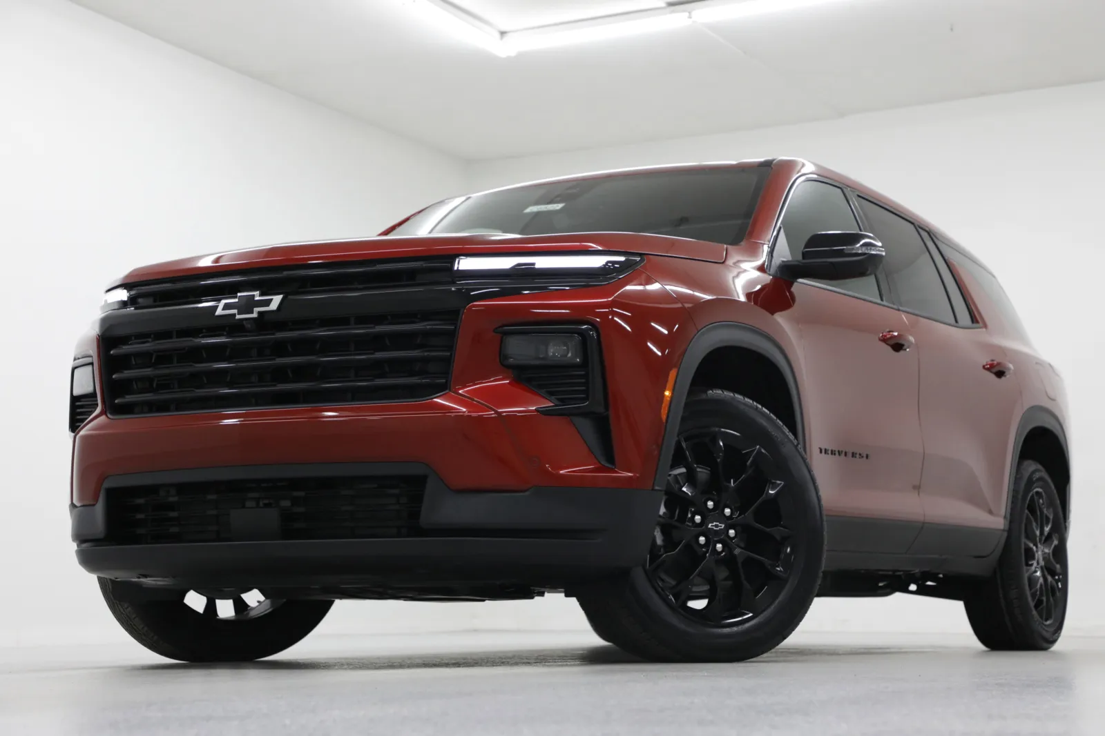 Red 2026 Chevrolet Traverse FWD LT for sale in Clinton, MO