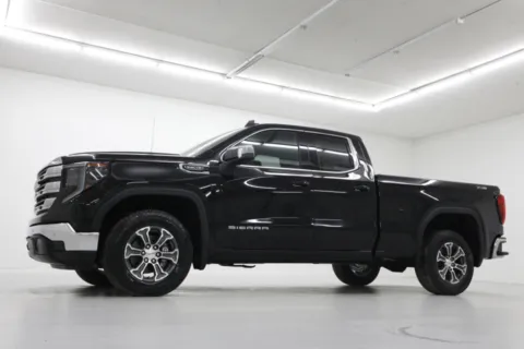 Photos of 2026 GMC Sierra 1500 SLE for sale in Clinton, MO at Jim Falk Motors