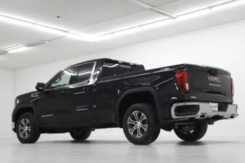 More photos of 2026 GMC Sierra 1500 SLE at Jim Falk Motors, MO