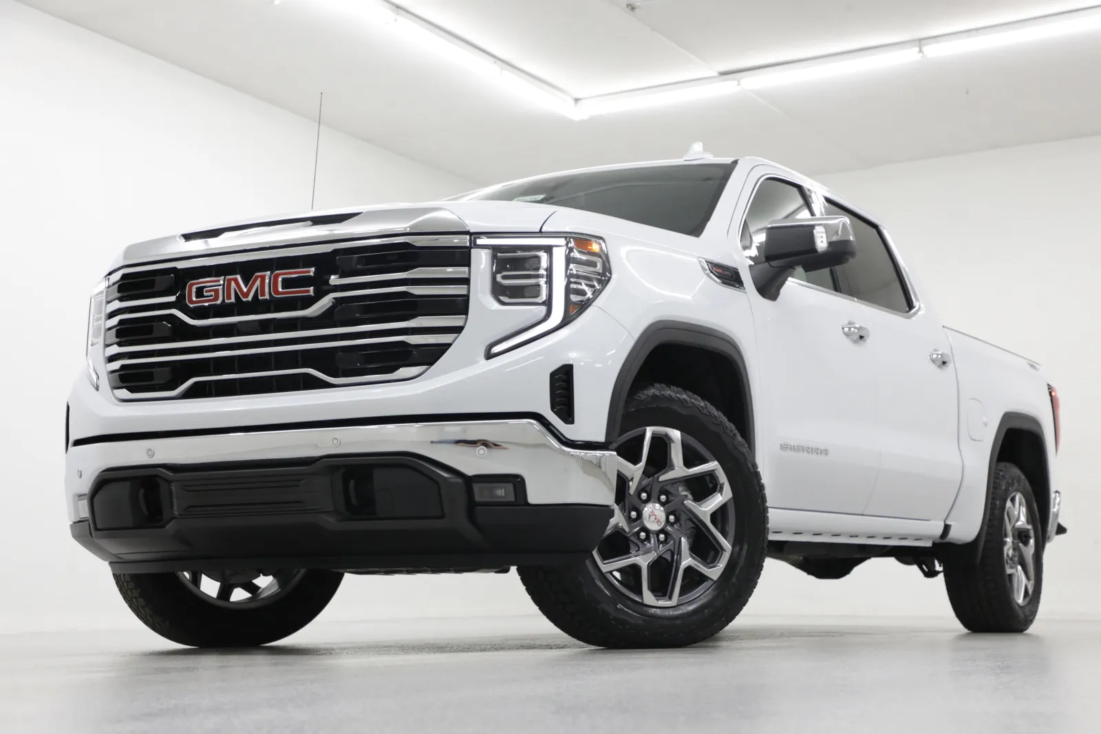 2026 GMC Sierra 1500 SLT for sale in Clinton, MO