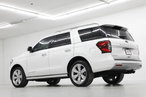 More photos of 2023 Ford Expedition Platinum at Jim Falk Motors, MO