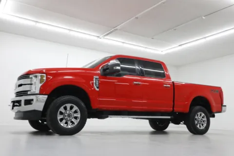 Photos of 2018 Ford Super Duty F-250 SRW LARIAT for sale in Clinton, MO at Jim Falk Motors