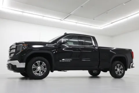 Photos of 2026 GMC Sierra 1500 SLE for sale in Clinton, MO at Jim Falk Motors