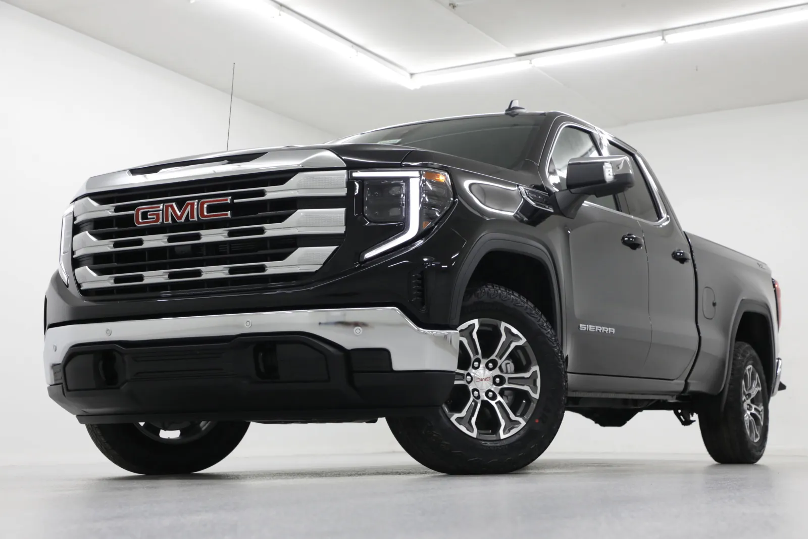 2026 GMC Sierra 1500 SLE for sale in Clinton, MO