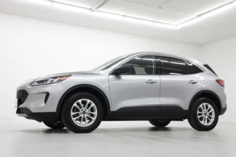 Photos of 2022 Ford Escape SE for sale in Clinton, MO at Jim Falk Motors