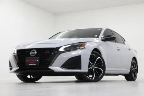 Gray 2023 Nissan Altima 2.5 SR for sale in Clinton, MO