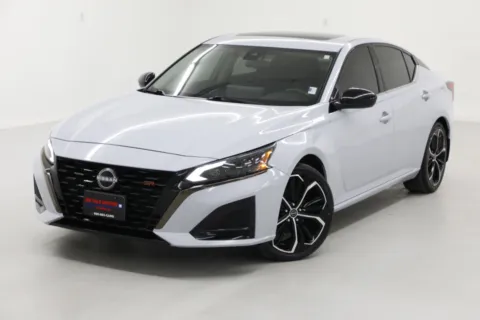 More photos of 2023 Nissan Altima 2.5 SR at Jim Falk Motors, MO